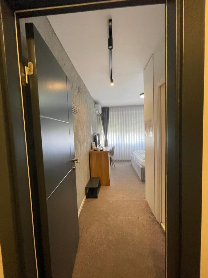New Prishtina Luxury Rooms Пристина Екстериор снимка