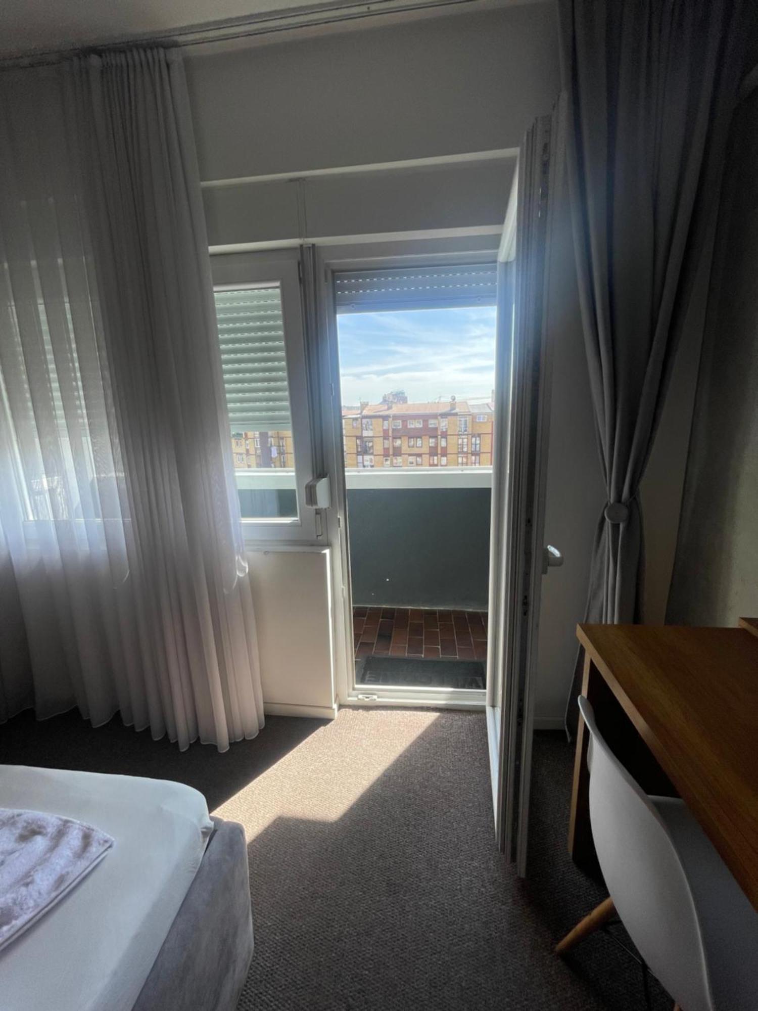 New Prishtina Luxury Rooms Пристина Екстериор снимка