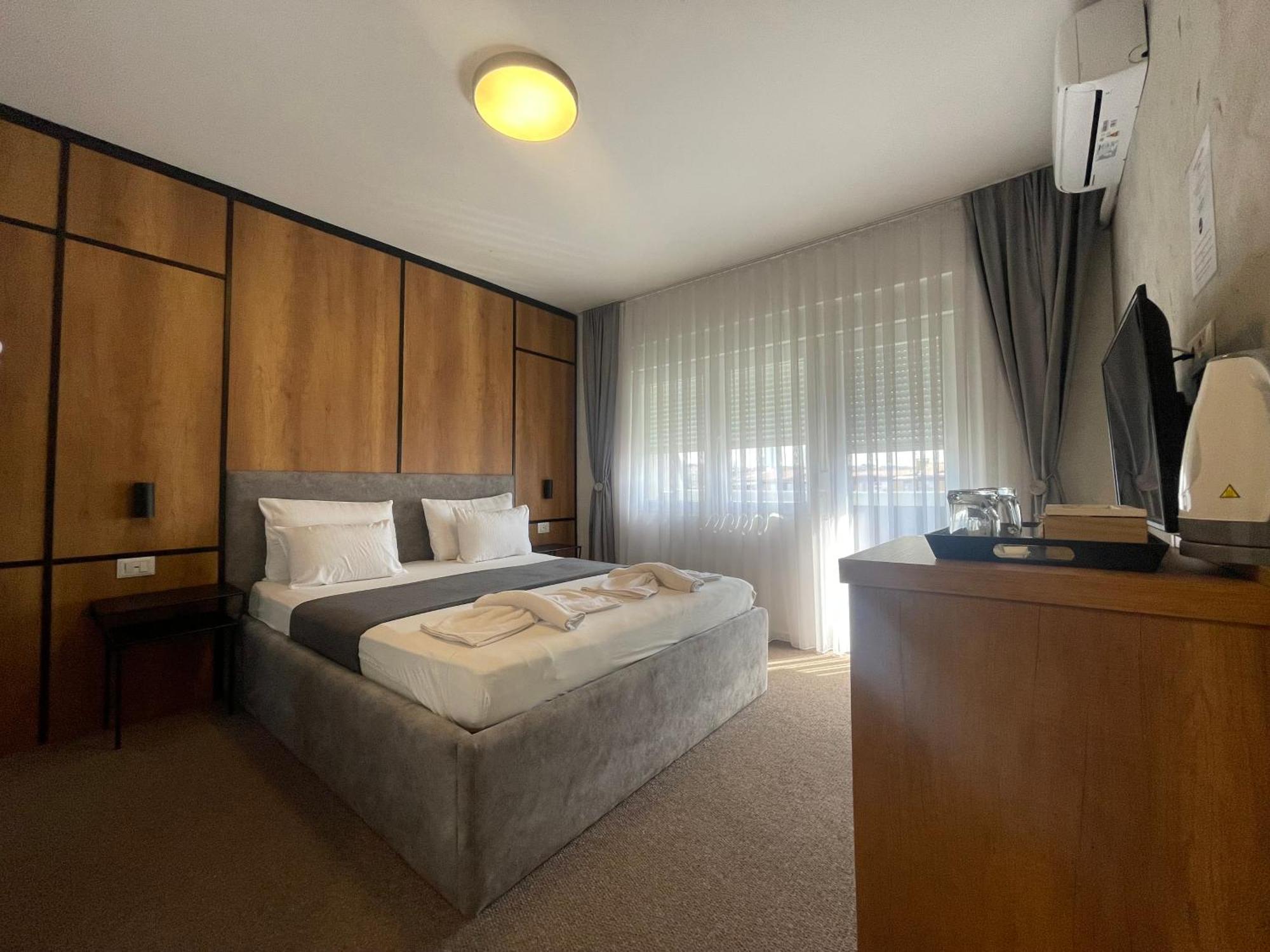 New Prishtina Luxury Rooms Пристина Екстериор снимка